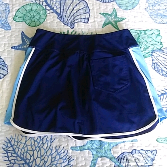 Reebok Skort. - Picture 3 of 6